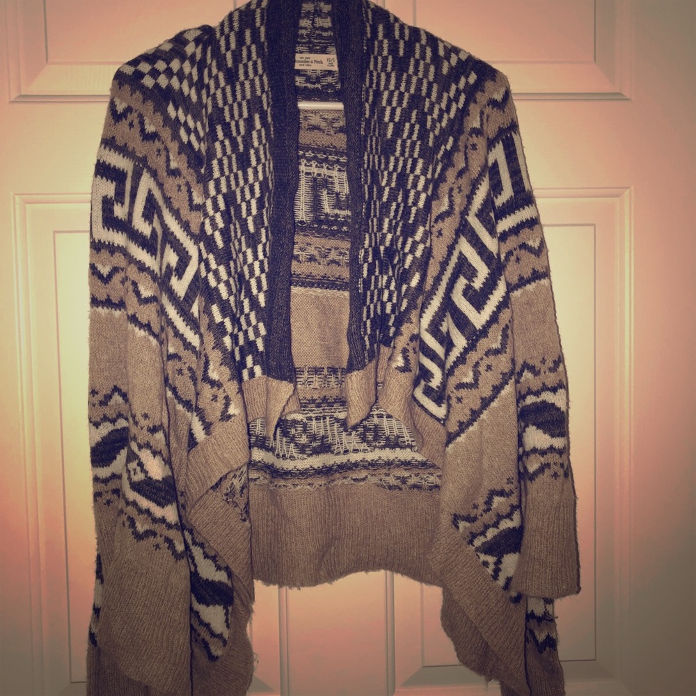 Abercrombie & Fitch Printed Sweater Wrap